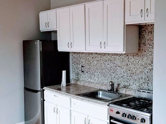2nd image of 1298 De Kalb Ave #8A