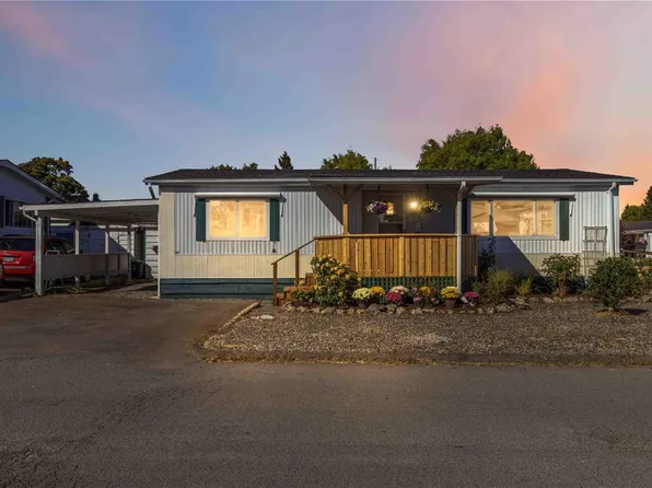 1498 Admirals Rd #49, New Songhees 1a, BC V9A 2R1