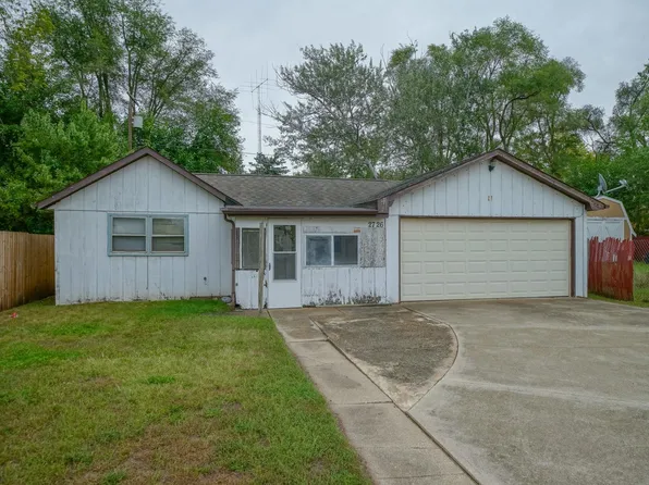 2726 9th St, Rockford, IL 61109