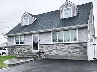 450 Berg Ave, East Meadow, NY 11554