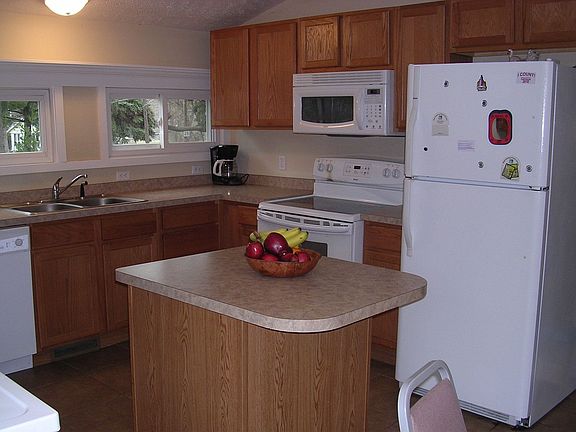 2nd image of 1336 Wolf Ct