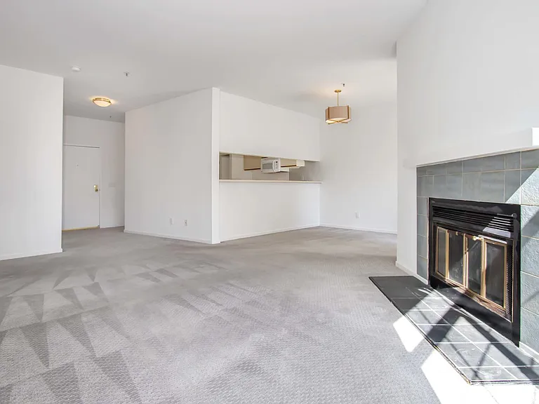 2060 Sutter St #205 — Photo 8