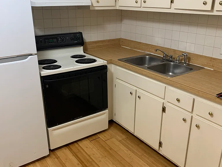 70 Madison St #3 — Photo 6
