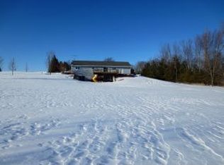 W8813 School Rd, Hortonville, WI 54944