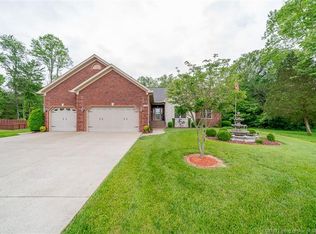 1114 Dora Dr, Sellersburg, IN 47172