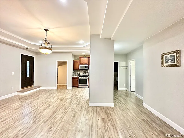 49 S Marshall St #BASEMENT — Photo 6