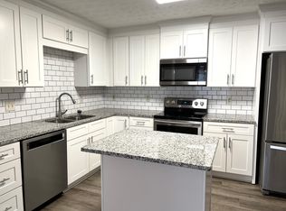 333 Farm Place Ct NE, Woodstock, GA 30188