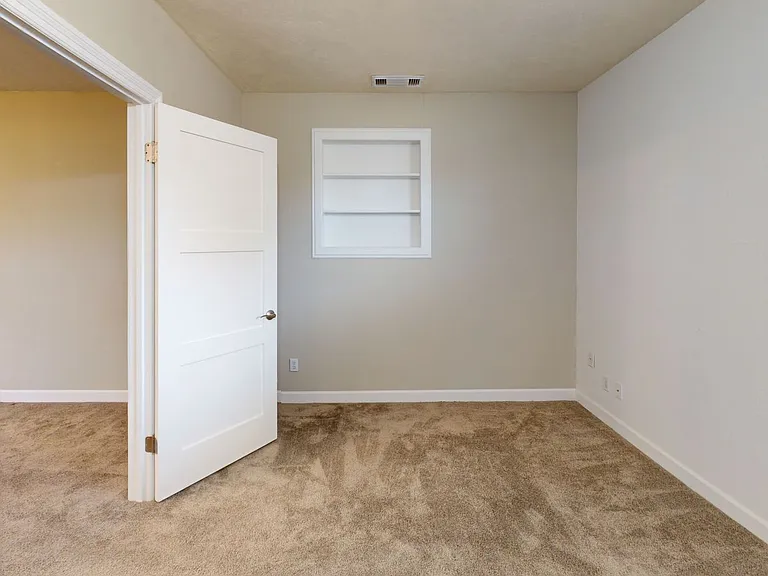 367 Cedar St — Photo 32