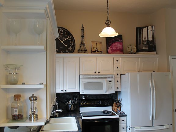 4th image of 3153 W Norwich Dr