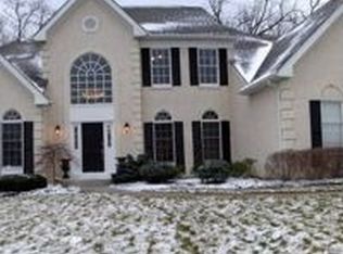 4799 Vista Ridge Dr, Dublin, OH 43017