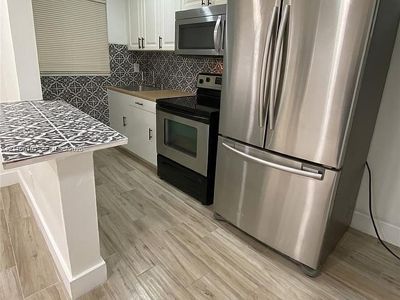 3rd image of 310 NE 82nd St #8