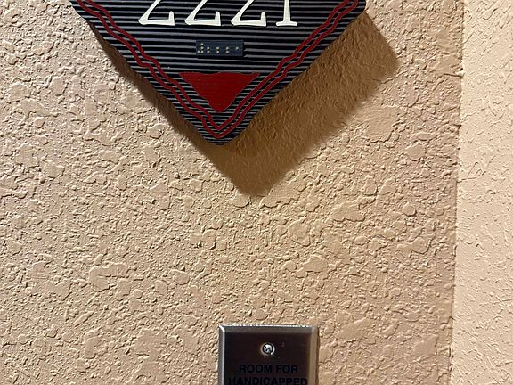 3rd image of 2221 2411th Riv