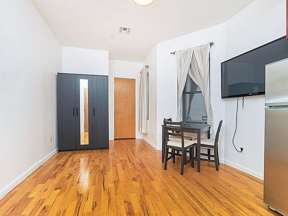 5th image of 2082 Fredrick Douglass Blvd #1B