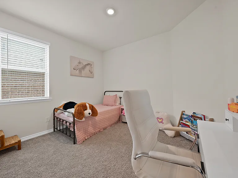 9720 Lariat Dr — Photo 15