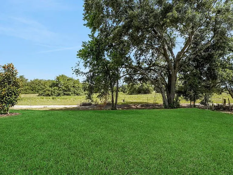 15075 Tea Tree Dr — Photo 39
