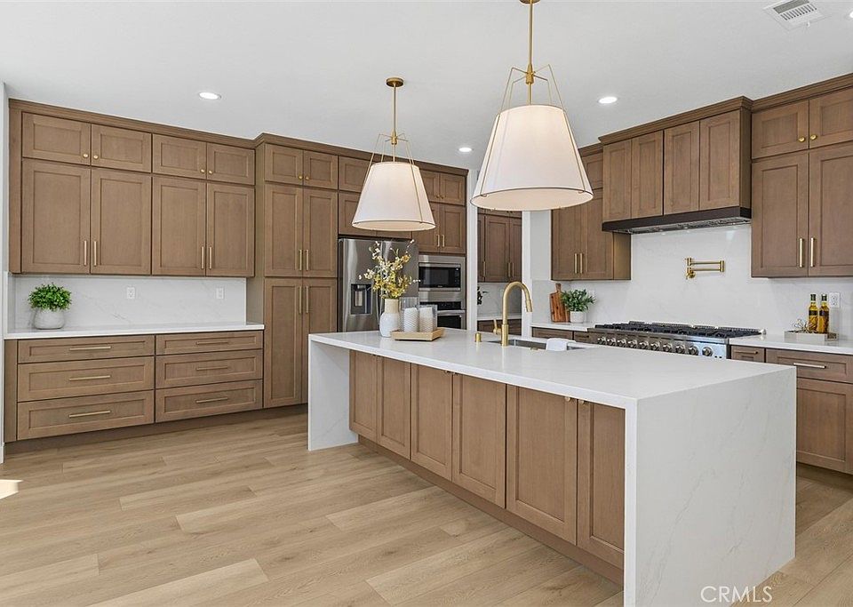 1st image of 615 Brianna Way