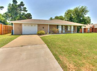6024 NW 50th St, Warr Acres, OK 73122