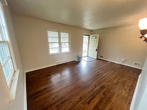2nd image of 2537 S 46th Ave