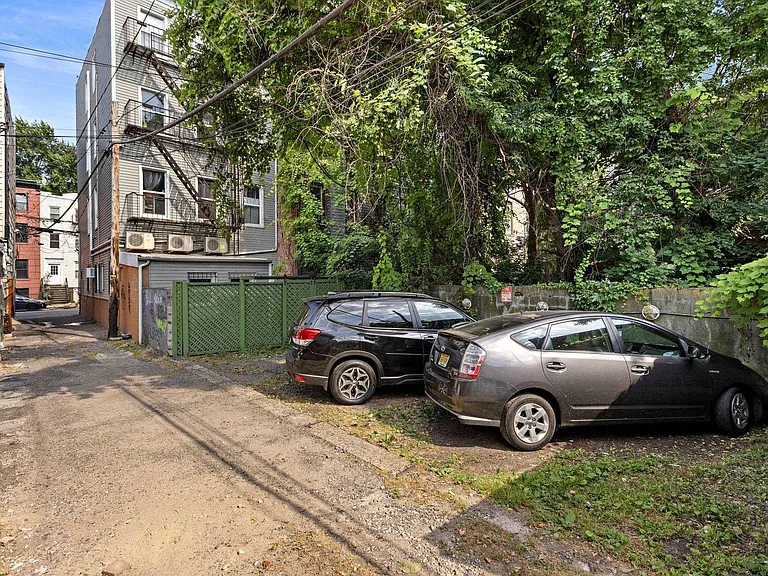 43 Coles St #3 — Photo 11