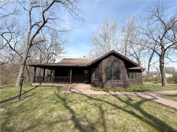 153 E 1250th Rd, Baldwin City, KS 66006