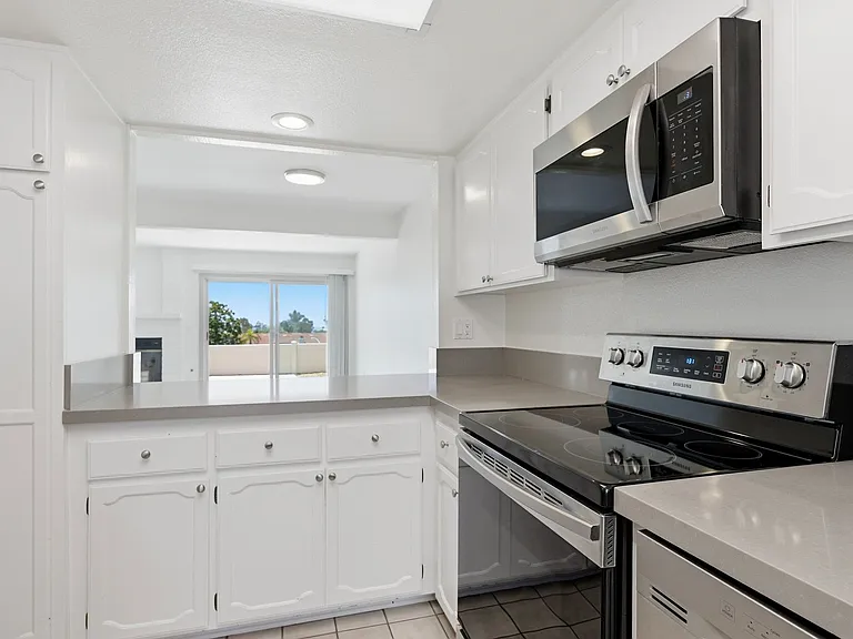 6805 Briarwood Dr — Photo 8