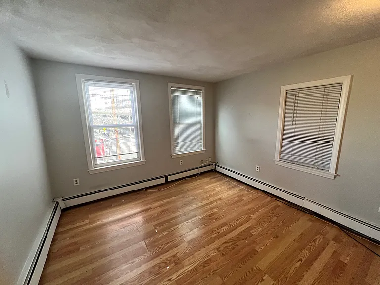 139 Chelsea St #2B — Photo 15