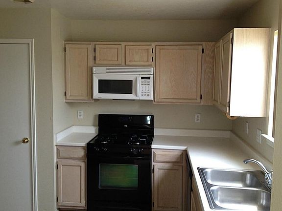 5th image of 7123 Bayou Crest Dr