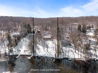 53 Taunton Lake Rd, Newtown, CT 06470