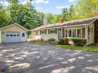 20 Tedford Rd, Topsham, ME 04086