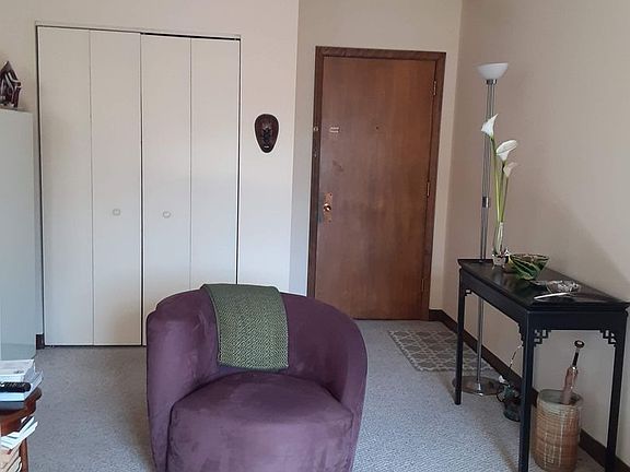 3rd image of 1233 N Marshall St #388