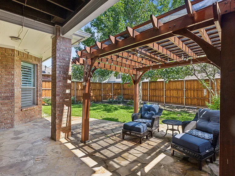 2304 Miller Ct — Photo 26