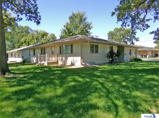 1718 Sara Rd, Beatrice, NE 68310