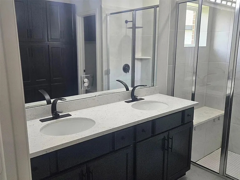 15019 Crown Manor Dr — Photo 14