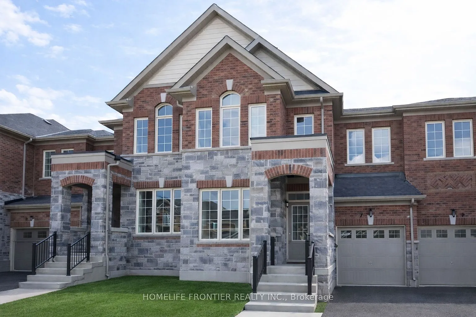 4 bed, $3,100 — Photo 1