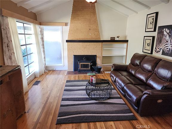 3rd image of 755 California St