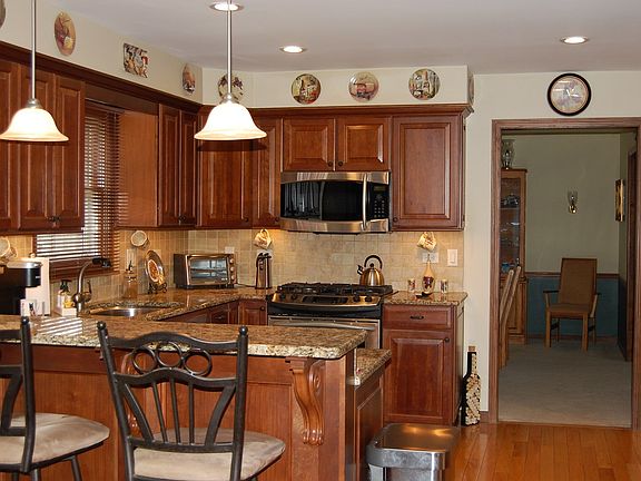3rd image of 109 Claremont Dr