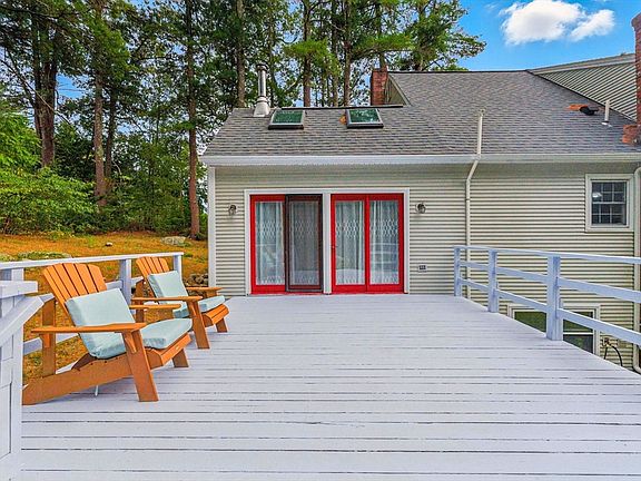 5th image of 38 Groton Rd