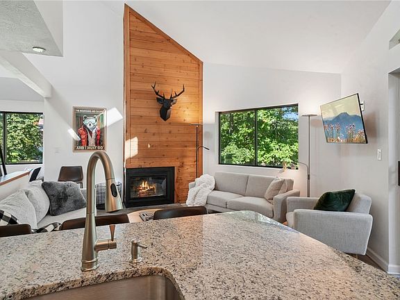 3rd image of 1265 Gristmill Ct