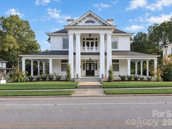 403 W Front St, Statesville, NC 28677