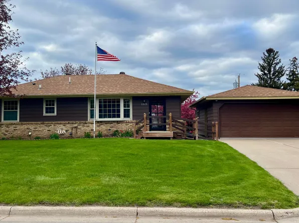 3325 143rd St W, Rosemount, MN 55068