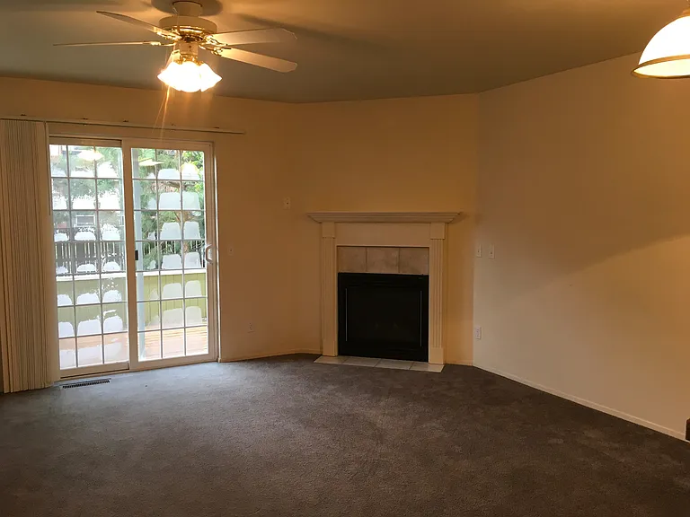 1989 NE Zachary Ct #2 — Photo 3