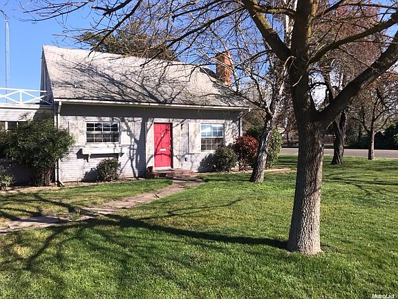 Large corner lot