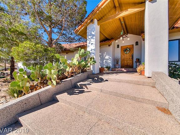 3rd image of 1500 Vaquero Dr