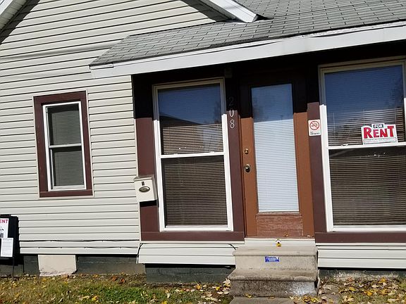 3rd image of 208 E College St #2