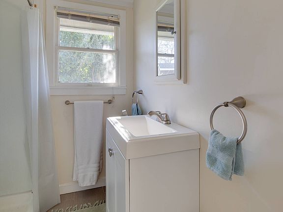 4th image of 66 Three Mile Harbor Road Cottage #2