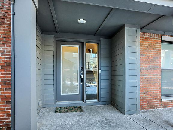 3rd image of 1852 McQuat Pl
