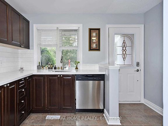 4th image of 1434 Largo Cres