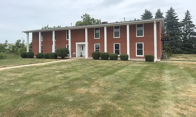 418 Beloit St #15