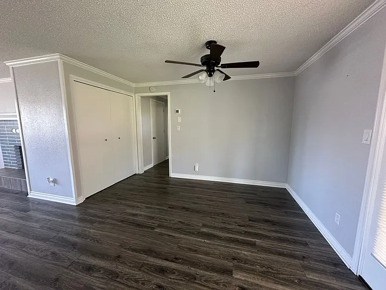 5301 Bel Aire Dr — Photo 7