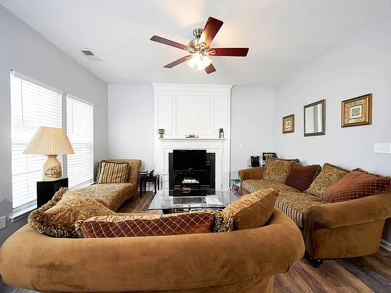 16100 Sunninghill Park Rd — Photo 1